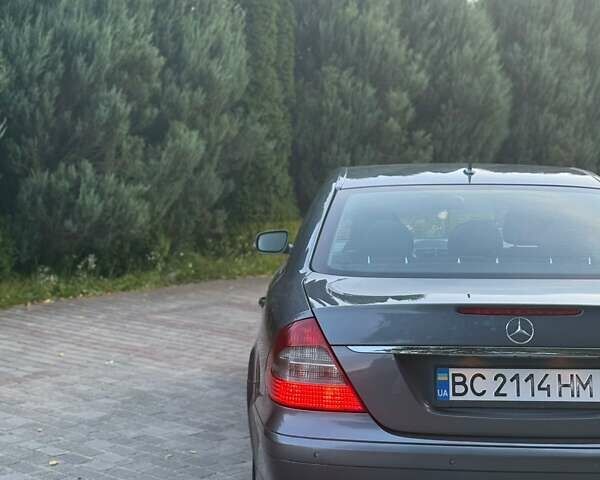 Сірий Мерседес Е-Клас, об'ємом двигуна 3 л та пробігом 366 тис. км за 10700 $, фото 5 на Automoto.ua