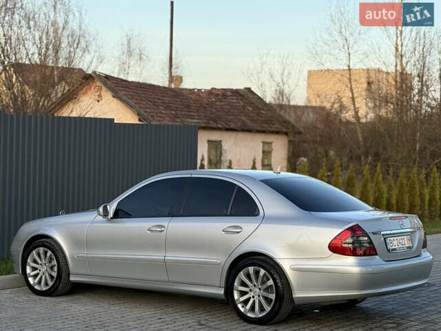 Сірий Мерседес Е-Клас, об'ємом двигуна 2.2 л та пробігом 295 тис. км за 9999 $, фото 104 на Automoto.ua