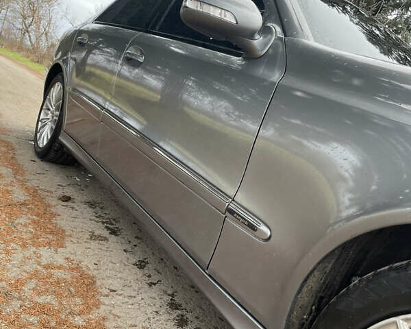 Сірий Мерседес Е-Клас, об'ємом двигуна 2.99 л та пробігом 373 тис. км за 8900 $, фото 5 на Automoto.ua