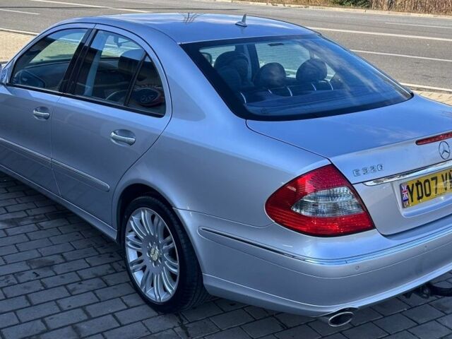 Мерседес Е-Клас 2007 у Глубокой на Automoto.ua Сірий Мерседес Е-Клас, об'ємом двигуна 3 л та пробігом 301 тис. км за 5255 $, фото 5 на Automoto.ua