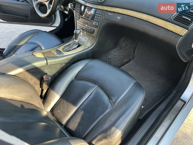 Серый Мерседес Е-Класс, объемом двигателя 1.8 л и пробегом 217 тыс. км за 7200 $, фото 16 на Automoto.ua