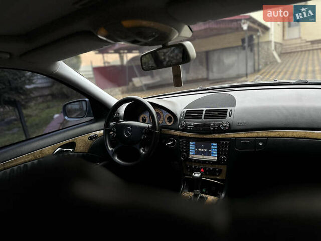 Серый Мерседес Е-Класс, объемом двигателя 3 л и пробегом 370 тыс. км за 8950 $, фото 31 на Automoto.ua