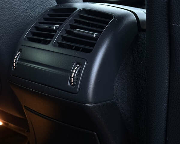 Сірий Мерседес Е-Клас, об'ємом двигуна 2.2 л та пробігом 295 тис. км за 9999 $, фото 42 на Automoto.ua