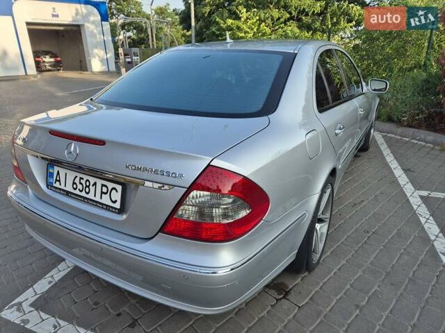 Серый Мерседес Е-Класс, объемом двигателя 1.8 л и пробегом 219 тыс. км за 10500 $, фото 2 на Automoto.ua