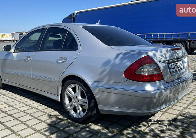 Сірий Мерседес Е-Клас, об'ємом двигуна 1.8 л та пробігом 151 тис. км за 9600 $, фото 4 на Automoto.ua