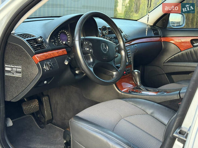 Сірий Мерседес Е-Клас, об'ємом двигуна 2.2 л та пробігом 295 тис. км за 9999 $, фото 18 на Automoto.ua
