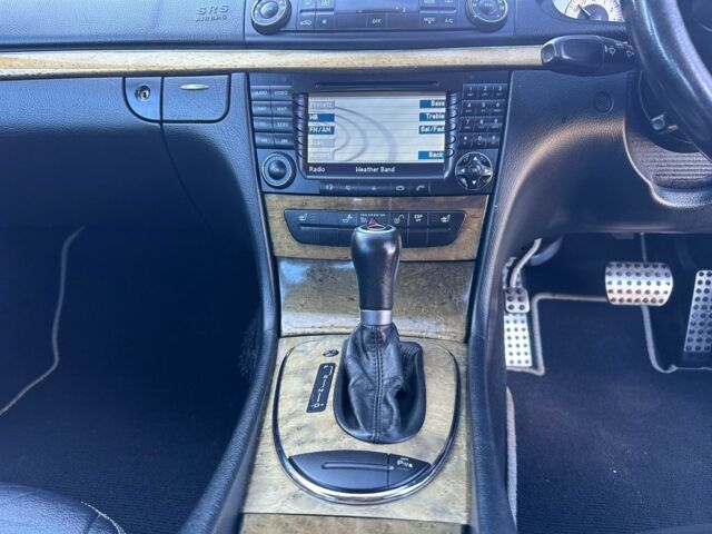 Мерседес Е-Клас 2007 у Глубокой на Automoto.ua Сірий Мерседес Е-Клас, об'ємом двигуна 3 л та пробігом 301 тис. км за 5255 $, фото 9 на Automoto.ua