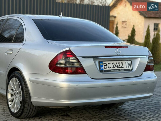 Сірий Мерседес Е-Клас, об'ємом двигуна 2.2 л та пробігом 295 тис. км за 9999 $, фото 107 на Automoto.ua