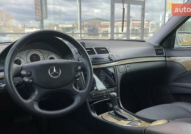 Мерседес Е-Клас 2007 у Івано-Франківську на Automoto.ua Сірий Мерседес Е-Клас, об'ємом двигуна 1.8 л та пробігом 227 тис. км за 7999 $, фото 29 на Automoto.ua