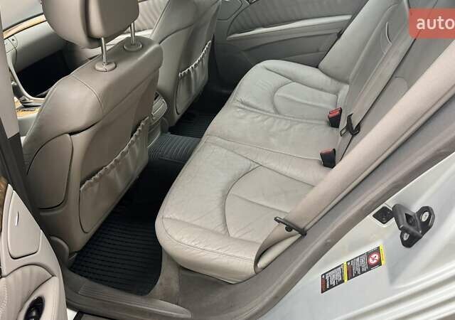 Сірий Мерседес Е-Клас, об'ємом двигуна 3 л та пробігом 244 тис. км за 8500 $, фото 17 на Automoto.ua