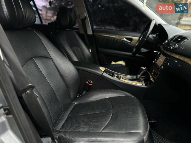 Серый Мерседес Е-Класс, объемом двигателя 3 л и пробегом 370 тыс. км за 8950 $, фото 34 на Automoto.ua