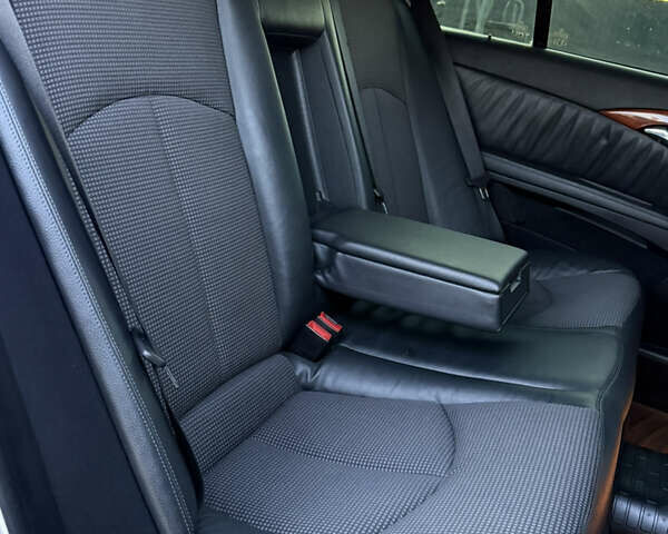 Сірий Мерседес Е-Клас, об'ємом двигуна 2.2 л та пробігом 295 тис. км за 9999 $, фото 41 на Automoto.ua