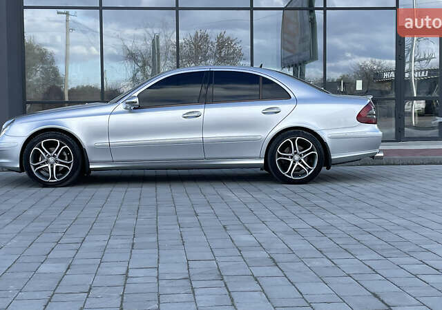 Мерседес Е-Клас 2007 у Івано-Франківську на Automoto.ua Сірий Мерседес Е-Клас, об'ємом двигуна 1.8 л та пробігом 227 тис. км за 7999 $, фото 21 на Automoto.ua