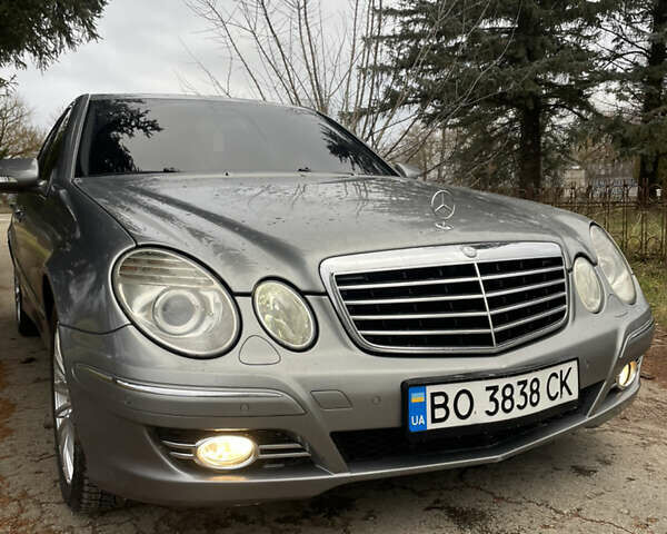 Сірий Мерседес Е-Клас, об'ємом двигуна 2.99 л та пробігом 373 тис. км за 8900 $, фото 1 на Automoto.ua