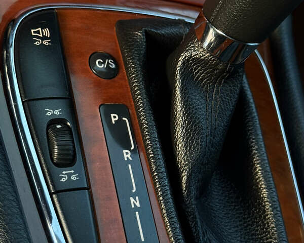 Сірий Мерседес Е-Клас, об'ємом двигуна 2.2 л та пробігом 295 тис. км за 9999 $, фото 49 на Automoto.ua