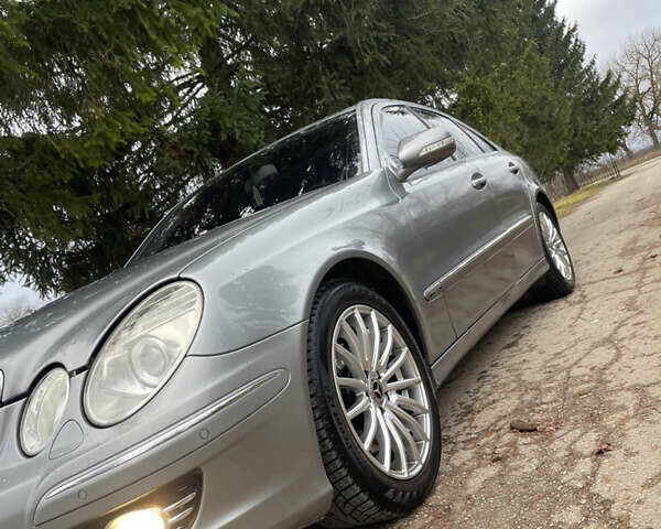 Сірий Мерседес Е-Клас, об'ємом двигуна 2.99 л та пробігом 373 тис. км за 8900 $, фото 4 на Automoto.ua