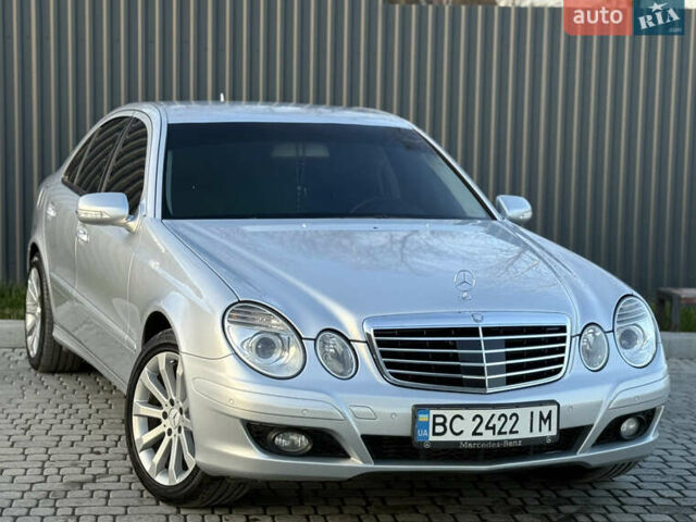 Сірий Мерседес Е-Клас, об'ємом двигуна 2.2 л та пробігом 295 тис. км за 9999 $, фото 75 на Automoto.ua