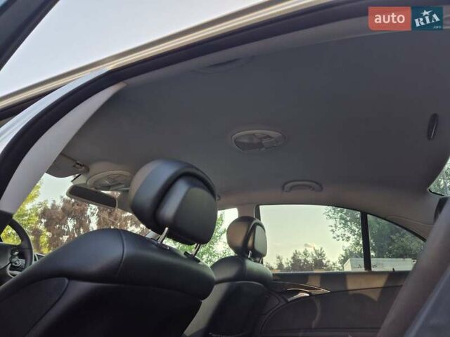 Серый Мерседес Е-Класс, объемом двигателя 1.8 л и пробегом 219 тыс. км за 10500 $, фото 28 на Automoto.ua