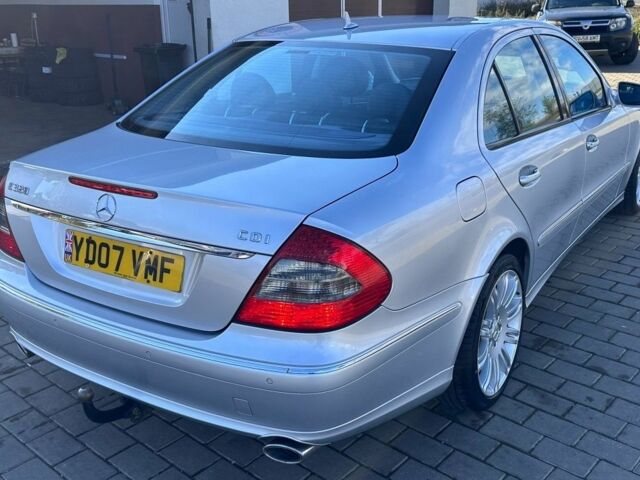 Мерседес Е-Клас 2007 у Глубокой на Automoto.ua Сірий Мерседес Е-Клас, об'ємом двигуна 3 л та пробігом 301 тис. км за 5255 $, фото 6 на Automoto.ua