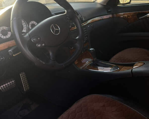 Сірий Мерседес Е-Клас, об'ємом двигуна 3.5 л та пробігом 227 тис. км за 8000 $, фото 7 на Automoto.ua