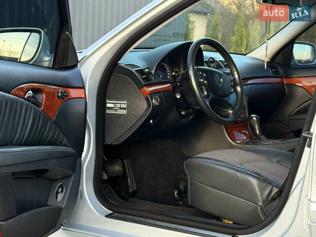 Сірий Мерседес Е-Клас, об'ємом двигуна 2.2 л та пробігом 295 тис. км за 9999 $, фото 16 на Automoto.ua