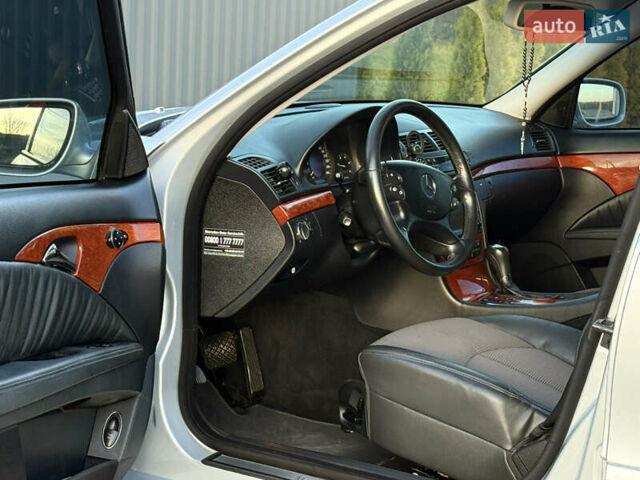 Сірий Мерседес Е-Клас, об'ємом двигуна 2.2 л та пробігом 295 тис. км за 9999 $, фото 15 на Automoto.ua