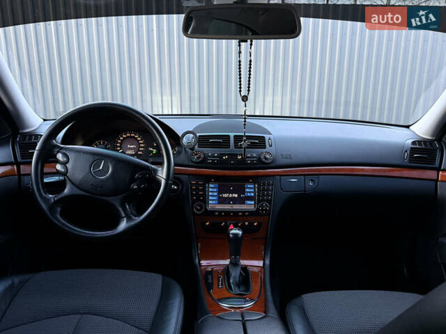 Сірий Мерседес Е-Клас, об'ємом двигуна 2.2 л та пробігом 295 тис. км за 9999 $, фото 27 на Automoto.ua
