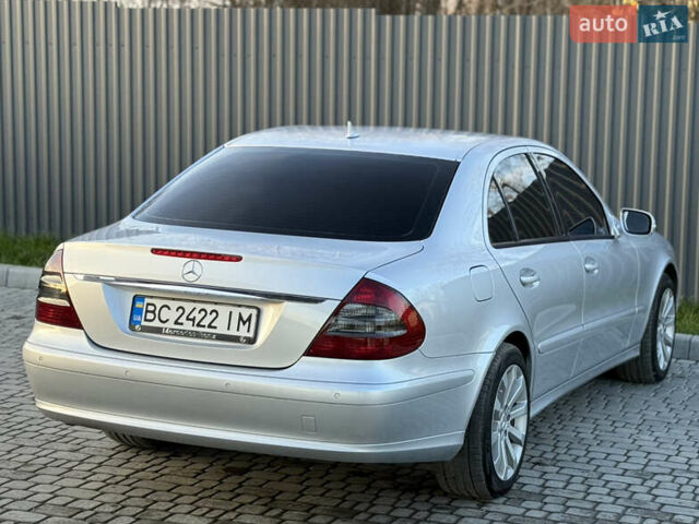 Сірий Мерседес Е-Клас, об'ємом двигуна 2.2 л та пробігом 295 тис. км за 9999 $, фото 110 на Automoto.ua