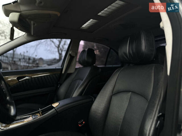 Серый Мерседес Е-Класс, объемом двигателя 3 л и пробегом 370 тыс. км за 8950 $, фото 21 на Automoto.ua