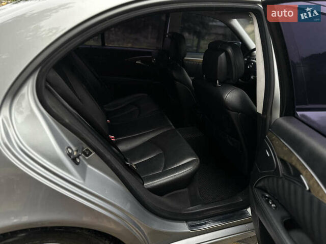 Серый Мерседес Е-Класс, объемом двигателя 3 л и пробегом 370 тыс. км за 8950 $, фото 29 на Automoto.ua