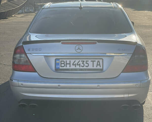 Сірий Мерседес Е-Клас, об'ємом двигуна 3.5 л та пробігом 227 тис. км за 8000 $, фото 3 на Automoto.ua