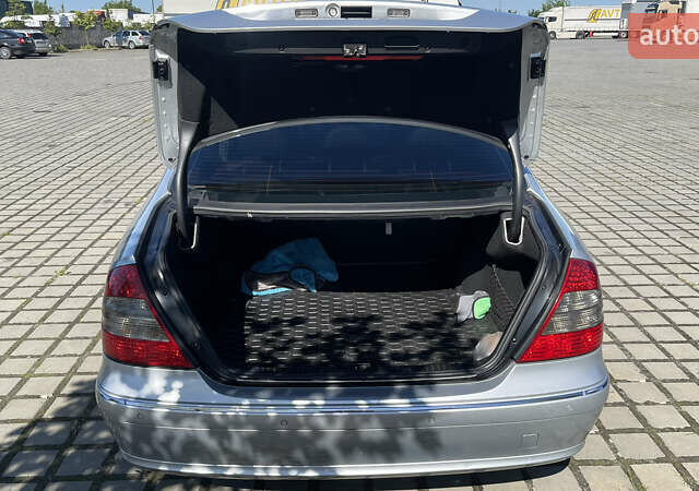 Сірий Мерседес Е-Клас, об'ємом двигуна 1.8 л та пробігом 151 тис. км за 9600 $, фото 16 на Automoto.ua