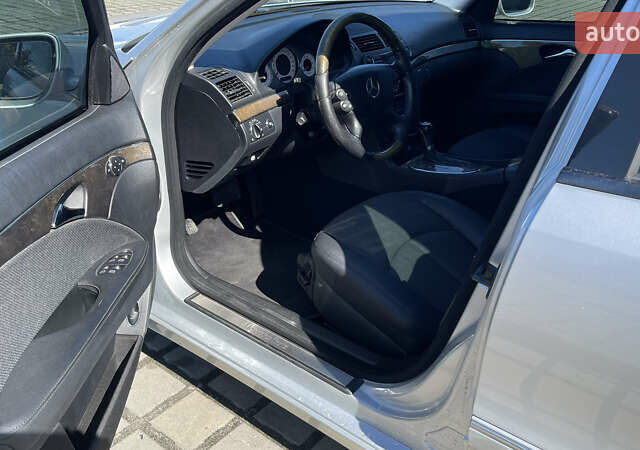 Сірий Мерседес Е-Клас, об'ємом двигуна 1.8 л та пробігом 151 тис. км за 9600 $, фото 10 на Automoto.ua