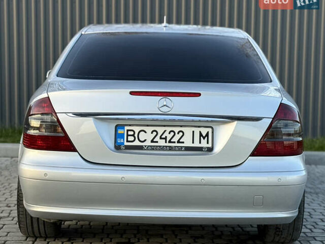 Сірий Мерседес Е-Клас, об'ємом двигуна 2.2 л та пробігом 295 тис. км за 9999 $, фото 97 на Automoto.ua