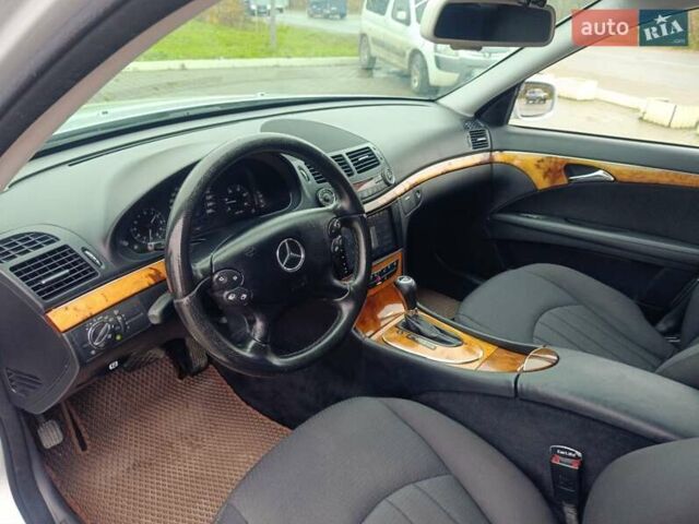 Серый Мерседес Е-Класс, объемом двигателя 2.99 л и пробегом 399 тыс. км за 9500 $, фото 31 на Automoto.ua