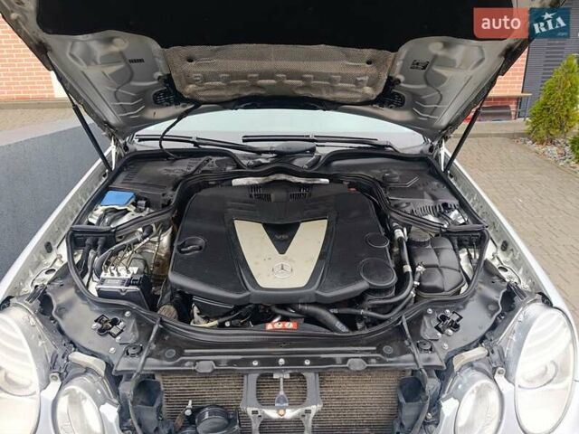 Серый Мерседес Е-Класс, объемом двигателя 2.99 л и пробегом 399 тыс. км за 9500 $, фото 60 на Automoto.ua