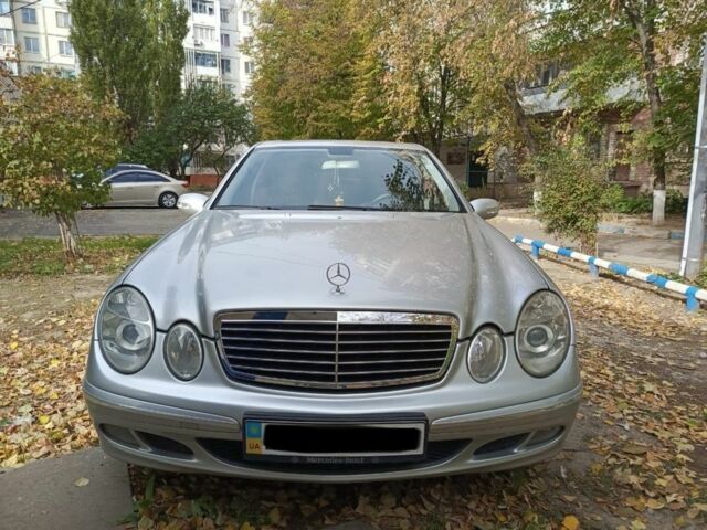 Сірий Мерседес Е-Клас, об'ємом двигуна 1.8 л та пробігом 254 тис. км за 4500 $, фото 1 на Automoto.ua