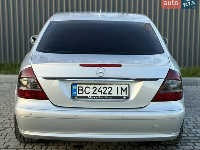Сірий Мерседес Е-Клас, об'ємом двигуна 2.2 л та пробігом 295 тис. км за 9999 $, фото 96 на Automoto.ua