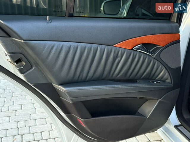 Сірий Мерседес Е-Клас, об'ємом двигуна 2.2 л та пробігом 295 тис. км за 9999 $, фото 37 на Automoto.ua