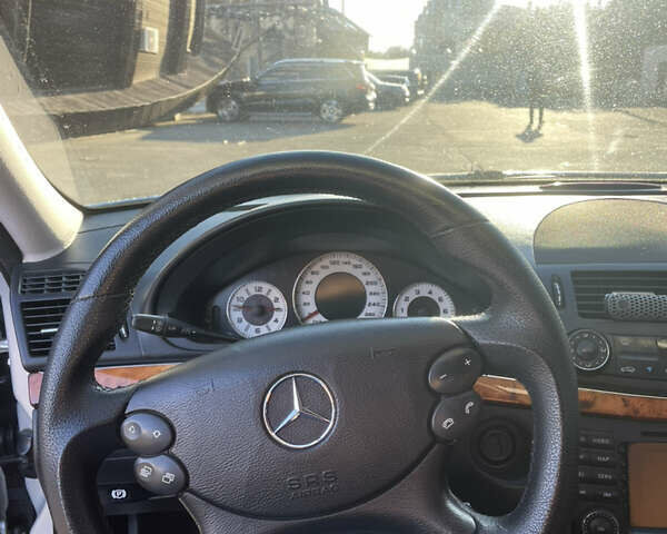 Сірий Мерседес Е-Клас, об'ємом двигуна 3.5 л та пробігом 227 тис. км за 8000 $, фото 8 на Automoto.ua