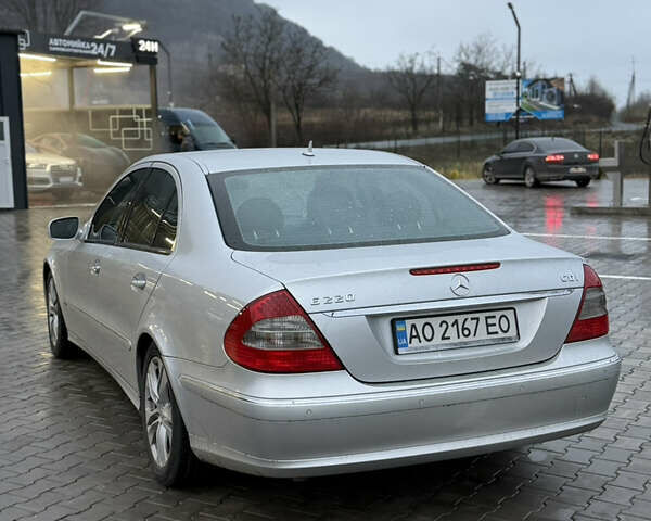 Сірий Мерседес Е-Клас, об'ємом двигуна 2.1 л та пробігом 278 тис. км за 10800 $, фото 3 на Automoto.ua