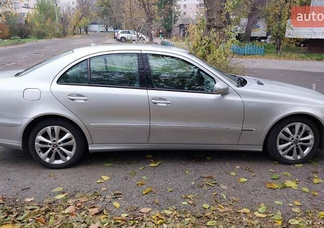Серый Мерседес Е-Класс, объемом двигателя 2.2 л и пробегом 425 тыс. км за 7700 $, фото 5 на Automoto.ua