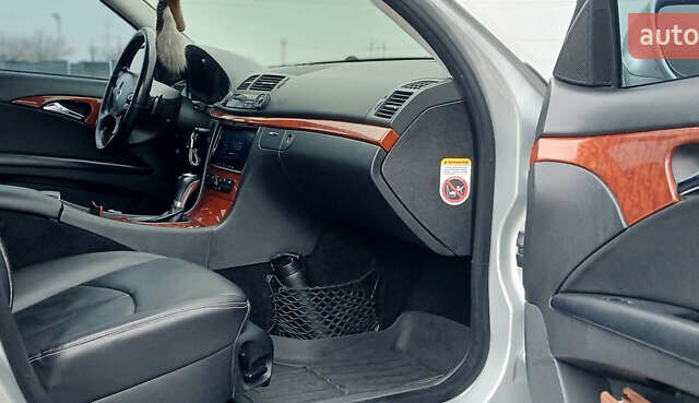 Сірий Мерседес Е-Клас, об'ємом двигуна 3 л та пробігом 308 тис. км за 7700 $, фото 11 на Automoto.ua