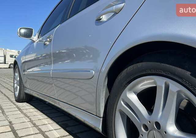 Сірий Мерседес Е-Клас, об'ємом двигуна 1.8 л та пробігом 151 тис. км за 9600 $, фото 3 на Automoto.ua