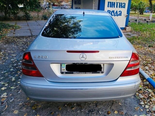 Сірий Мерседес Е-Клас, об'ємом двигуна 1.8 л та пробігом 254 тис. км за 4500 $, фото 4 на Automoto.ua