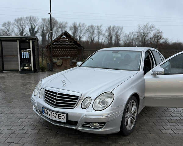 Сірий Мерседес Е-Клас, об'ємом двигуна 2.1 л та пробігом 278 тис. км за 10800 $, фото 1 на Automoto.ua