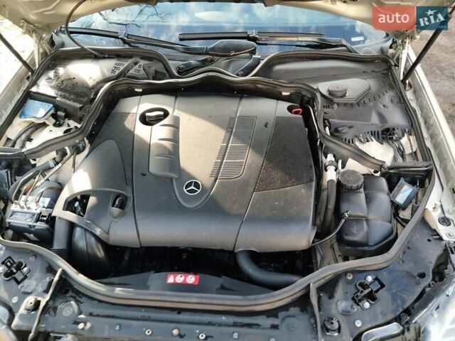 Серый Мерседес Е-Класс, объемом двигателя 2.2 л и пробегом 370 тыс. км за 8700 $, фото 6 на Automoto.ua