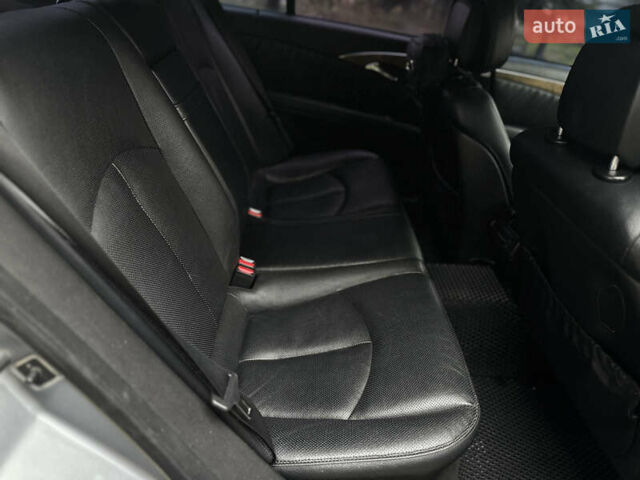 Серый Мерседес Е-Класс, объемом двигателя 3 л и пробегом 370 тыс. км за 8950 $, фото 30 на Automoto.ua