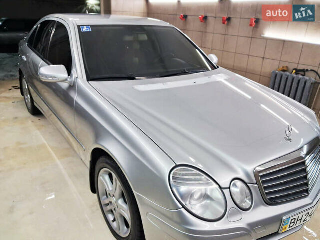 Сірий Мерседес Е-Клас, об'ємом двигуна 3 л та пробігом 308 тис. км за 7700 $, фото 1 на Automoto.ua