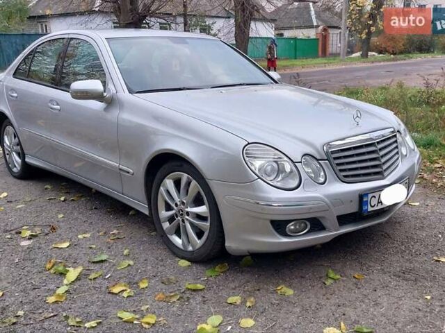 Серый Мерседес Е-Класс, объемом двигателя 2.2 л и пробегом 425 тыс. км за 7700 $, фото 1 на Automoto.ua